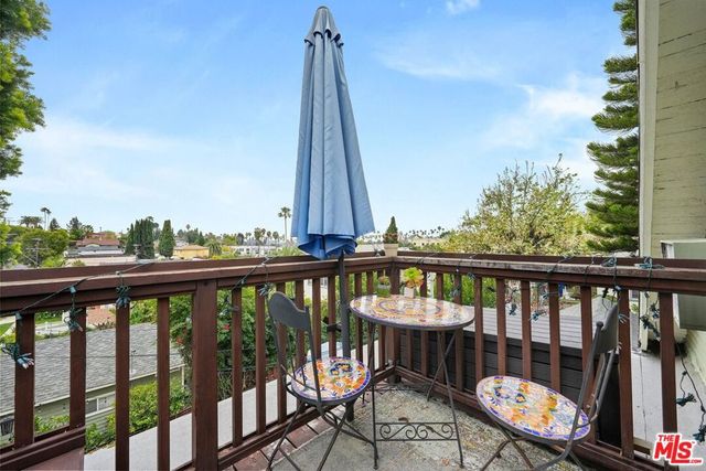 2302 Berkeley Avenue, Los Angeles, CA 90026