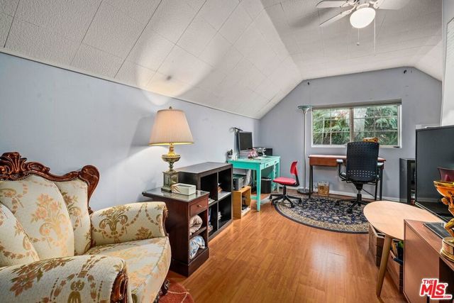 2302 Berkeley Avenue, Los Angeles, CA 90026