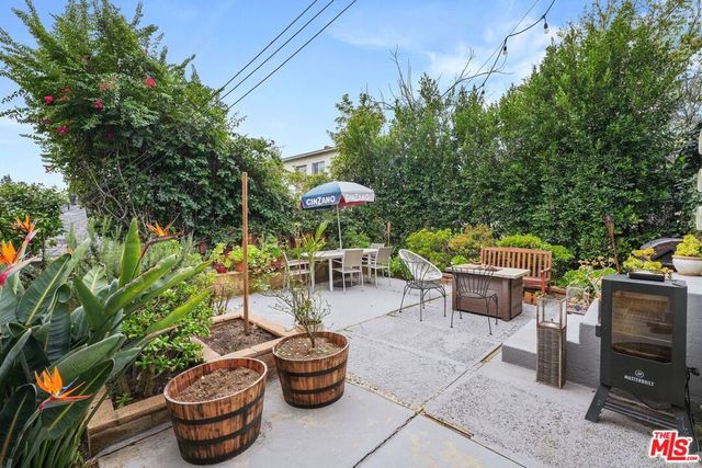 2302 Berkeley Avenue, Los Angeles, CA 90026