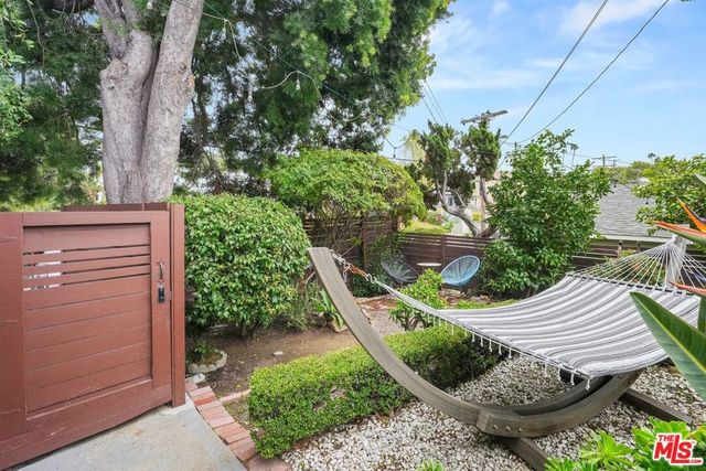 2302 Berkeley Avenue, Los Angeles, CA 90026