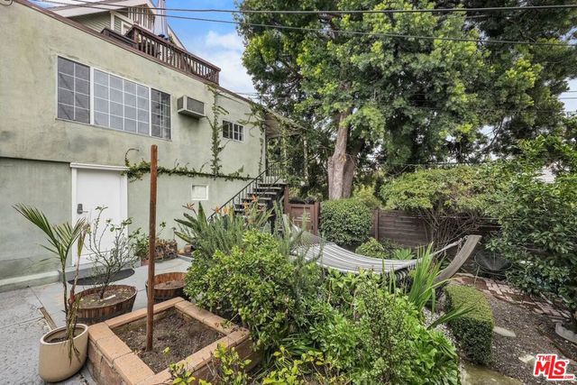 2302 Berkeley Avenue, Los Angeles, CA 90026