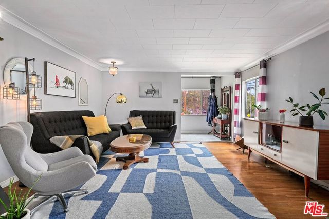 2302 Berkeley Avenue, Los Angeles, CA 90026