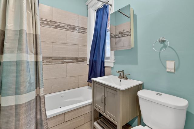 7027 S Harper Avenue, Chicago, IL 60637