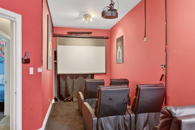 7027 S Harper Avenue, Chicago, IL 60637