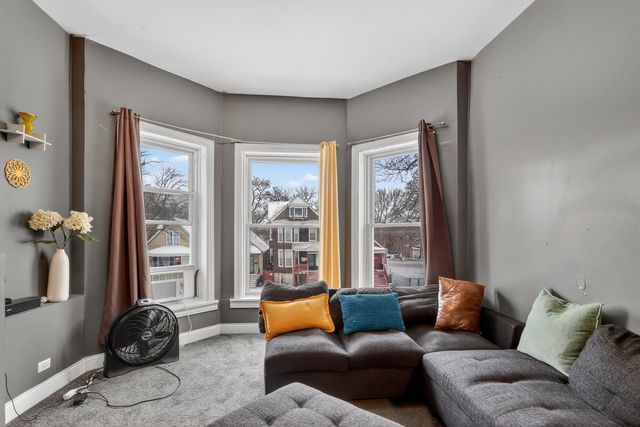 7027 S Harper Avenue, Chicago, IL 60637