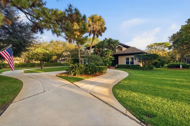 4838 Charlton Way, Delray Beach, FL 33445