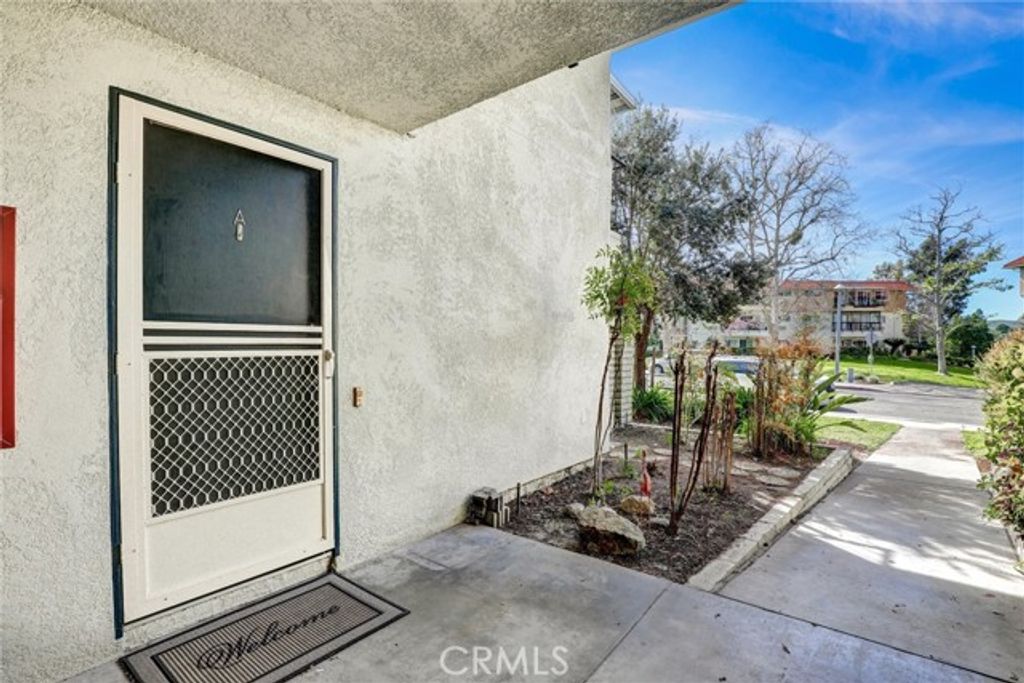 2327 Via Mariposa West A, Laguna Woods, CA 92637