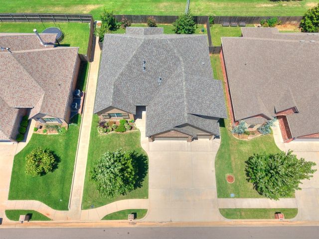 17601 Braken Drive, Edmond, OK 73012
