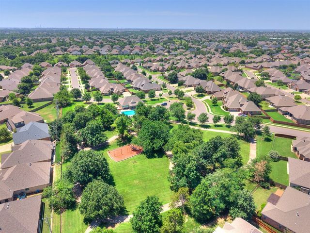 17601 Braken Drive, Edmond, OK 73012
