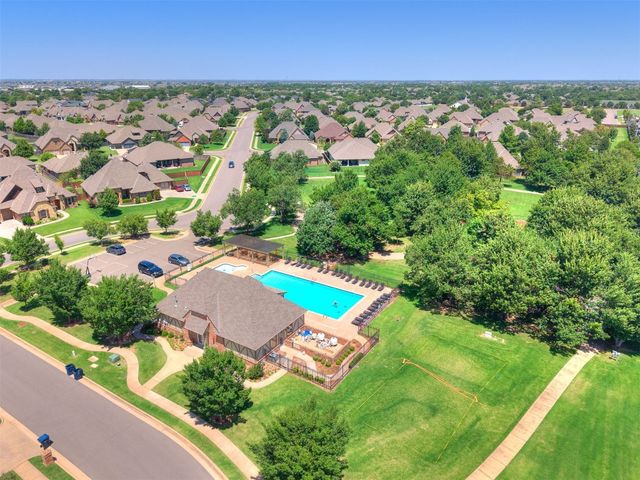 17601 Braken Drive, Edmond, OK 73012