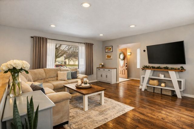 5038 142nd Path W, Apple Valley, MN 55124