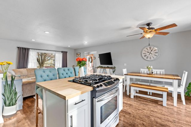 5038 142nd Path W, Apple Valley, MN 55124