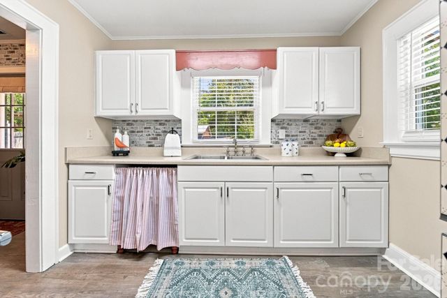312 Sharon Avenue NW, Lenoir, NC 28645