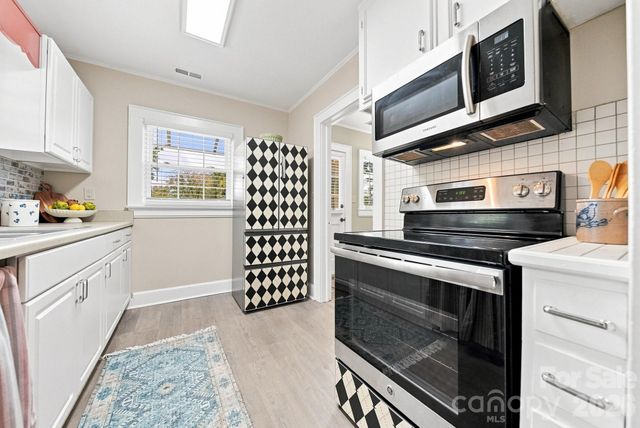 312 Sharon Avenue NW, Lenoir, NC 28645