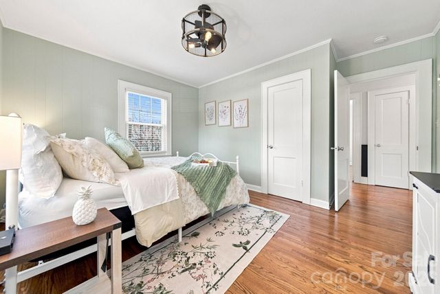 312 Sharon Avenue NW, Lenoir, NC 28645