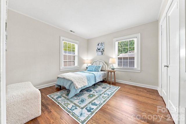 312 Sharon Avenue NW, Lenoir, NC 28645