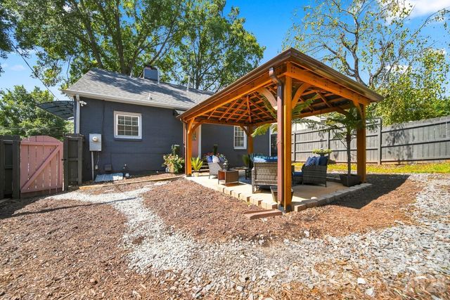 312 Sharon Avenue NW, Lenoir, NC 28645