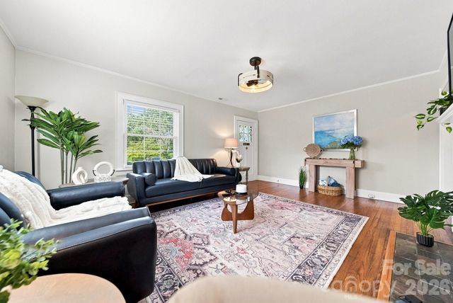 312 Sharon Avenue NW, Lenoir, NC 28645