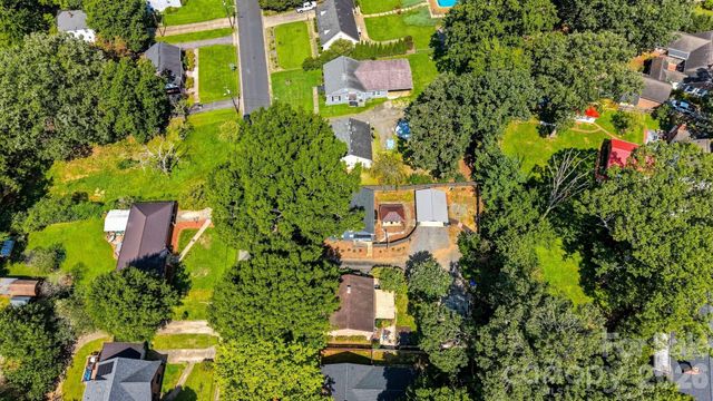 312 Sharon Avenue NW, Lenoir, NC 28645