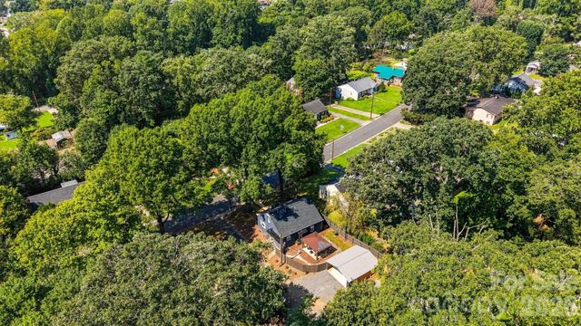 312 Sharon Avenue NW, Lenoir, NC 28645