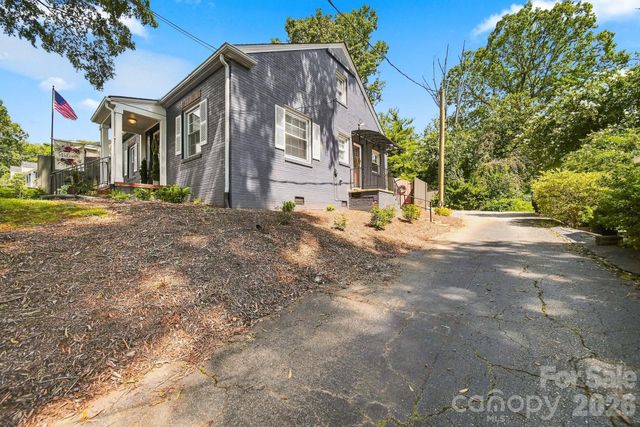 312 Sharon Avenue NW, Lenoir, NC 28645
