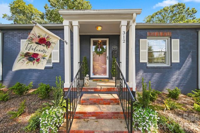 312 Sharon Avenue NW, Lenoir, NC 28645
