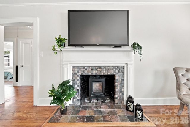 312 Sharon Avenue NW, Lenoir, NC 28645