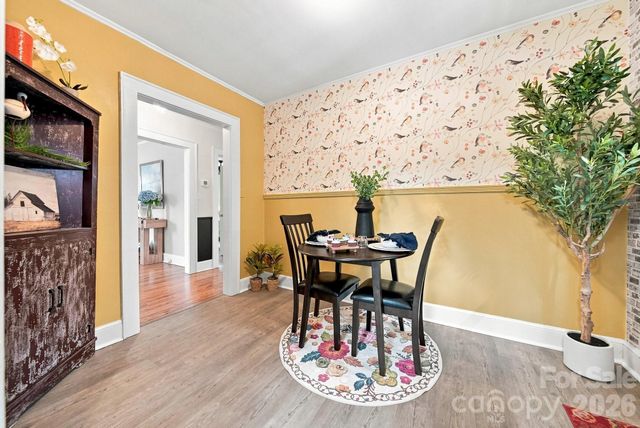 312 Sharon Avenue NW, Lenoir, NC 28645