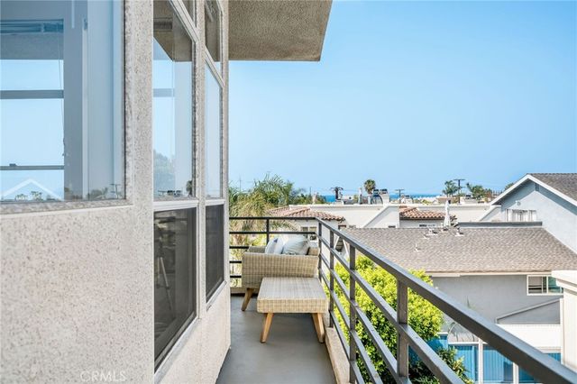 647 1st Place, Hermosa Beach, CA 90254