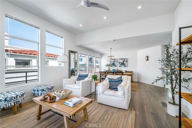 647 1st Place, Hermosa Beach, CA 90254