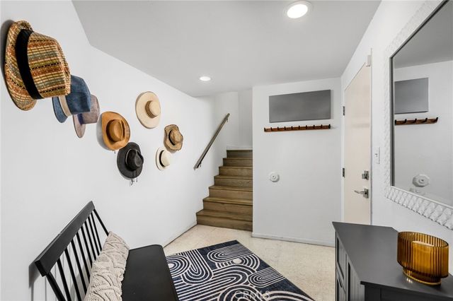 647 1st Place, Hermosa Beach, CA 90254