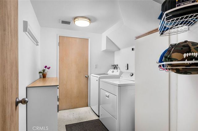647 1st Place, Hermosa Beach, CA 90254
