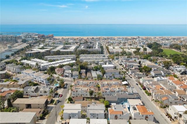 647 1st Place, Hermosa Beach, CA 90254