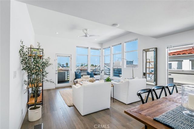 647 1st Place, Hermosa Beach, CA 90254