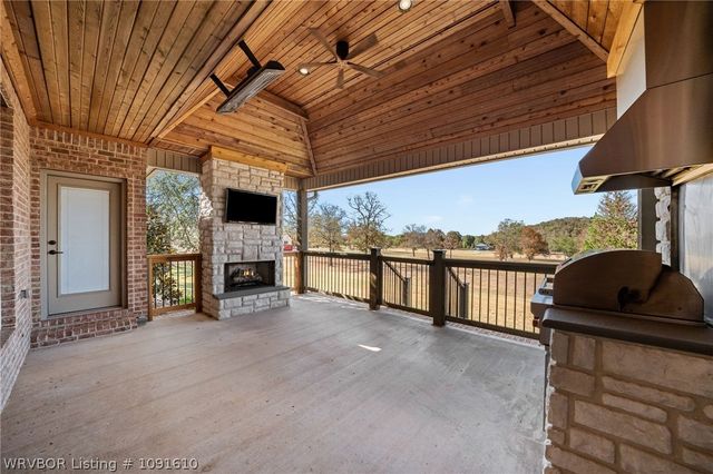 8331 Howard Hill Road, Fort Smith, AR 72916