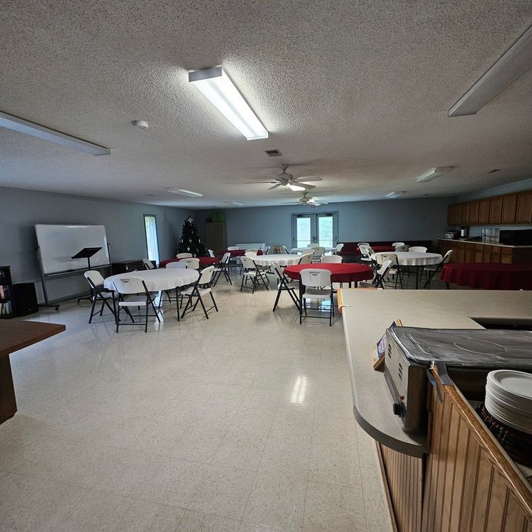 Image 19 of property listing at 1000 N 42nd Street, Mt Vernon, IL 62864