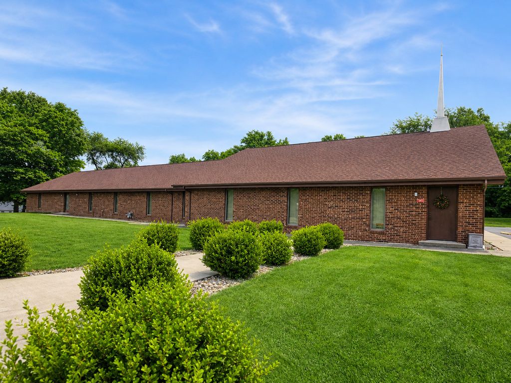Image 31 of property listing at 1000 N 42nd Street, Mt Vernon, IL 62864