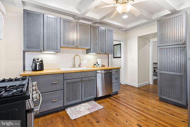 81 PRICE AVE, Lansdowne, PA 19050