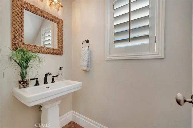 6572 Beachview Drive, Huntington Beach, CA 92648