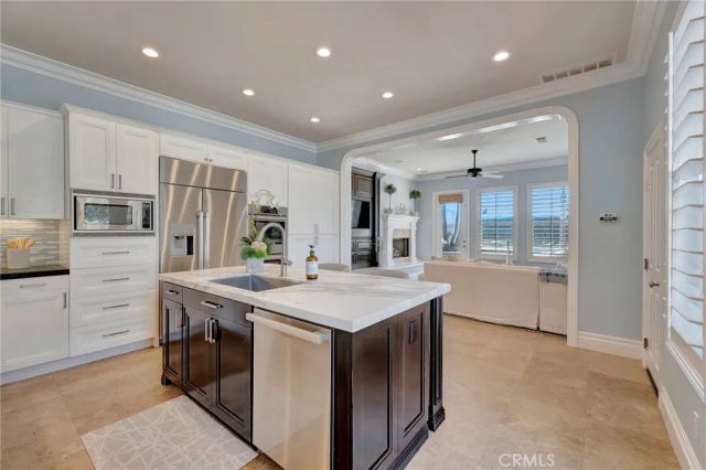 6572 Beachview Drive, Huntington Beach, CA 92648