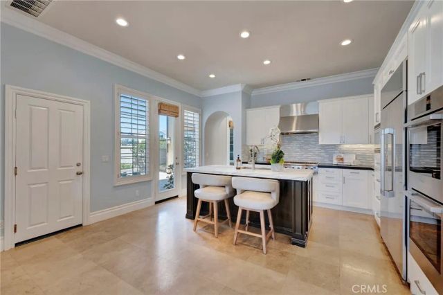 6572 Beachview Drive, Huntington Beach, CA 92648
