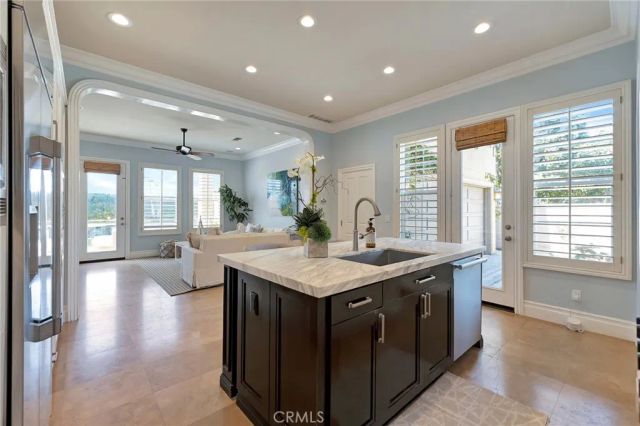 6572 Beachview Drive, Huntington Beach, CA 92648