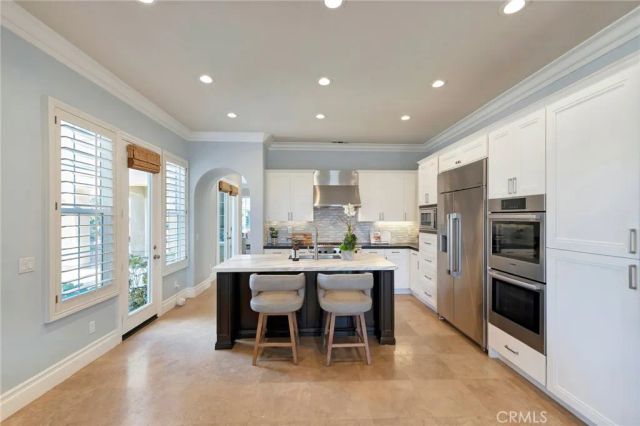 6572 Beachview Drive, Huntington Beach, CA 92648