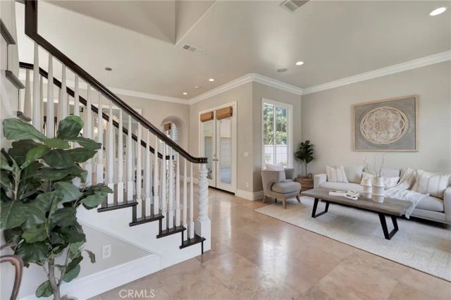 6572 Beachview Drive, Huntington Beach, CA 92648
