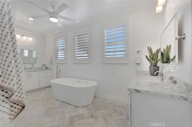 6572 Beachview Drive, Huntington Beach, CA 92648