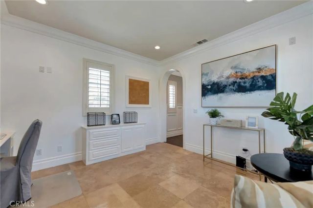 6572 Beachview Drive, Huntington Beach, CA 92648
