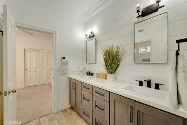 6572 Beachview Drive, Huntington Beach, CA 92648
