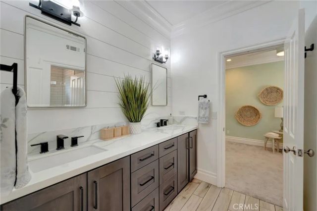 6572 Beachview Drive, Huntington Beach, CA 92648
