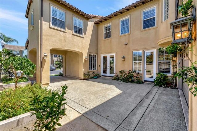 6572 Beachview Drive, Huntington Beach, CA 92648