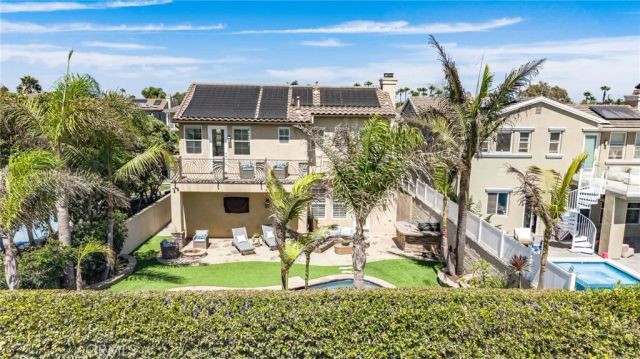 6572 Beachview Drive, Huntington Beach, CA 92648